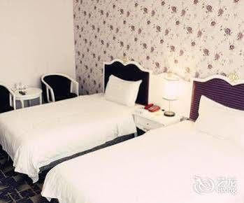Chengdu Lilac Hotel Fei Cheng Branch מראה חיצוני תמונה
