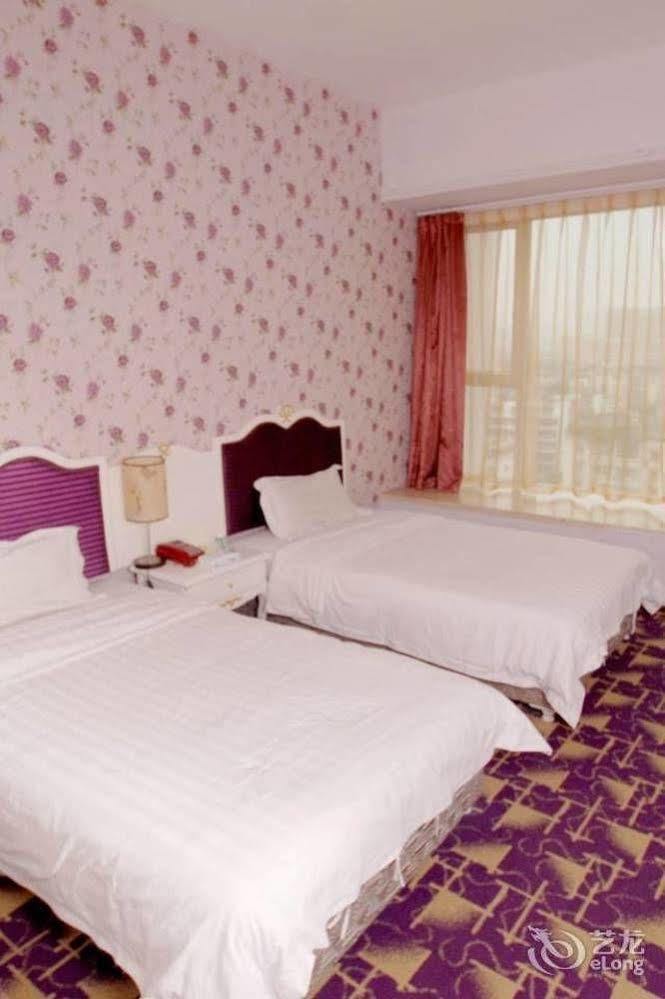 Chengdu Lilac Hotel Fei Cheng Branch מראה חיצוני תמונה