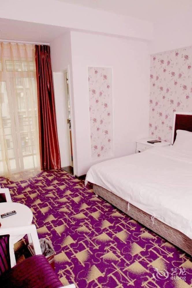 Chengdu Lilac Hotel Fei Cheng Branch מראה חיצוני תמונה
