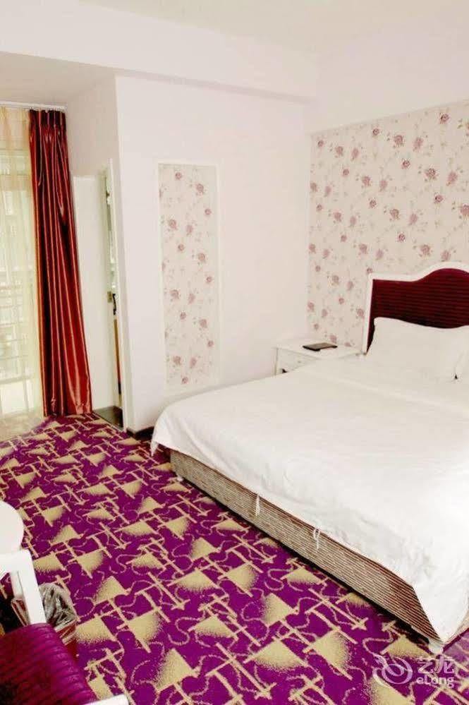 Chengdu Lilac Hotel Fei Cheng Branch מראה חיצוני תמונה