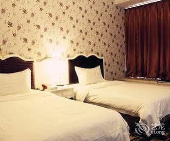 Chengdu Lilac Hotel Fei Cheng Branch מראה חיצוני תמונה